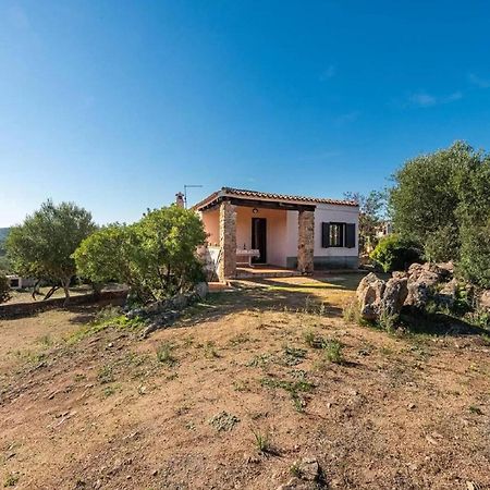 Appealing Apartment Near The Sea Porto Istana Exterior photo